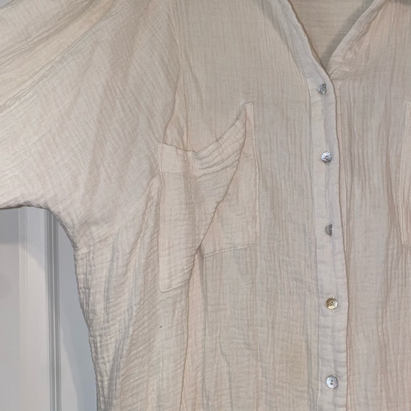 Linen Button Down - Picture 3 of 4